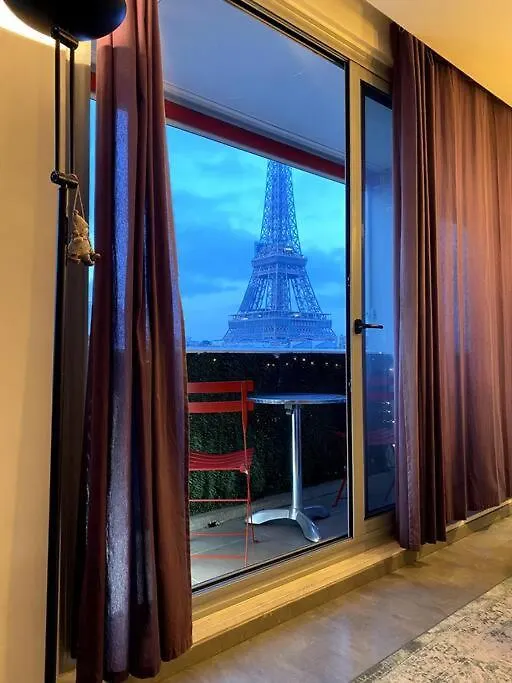 Le Suffren-Eiffel Appartement Париж Апартаменты